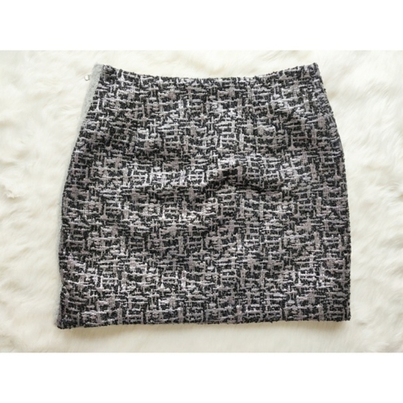 bensoni Dresses & Skirts - Bensoni size 8 wool metallic mini skirt